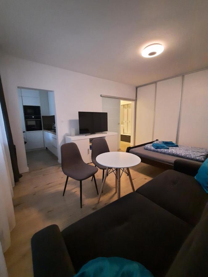 Apartment Klimka With Balcony, Free Wifi And Free Parking Bratislava Dış mekan fotoğraf